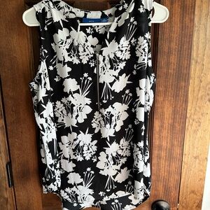 Apt. 9 Black and White Floral Zip-Front Blouse
